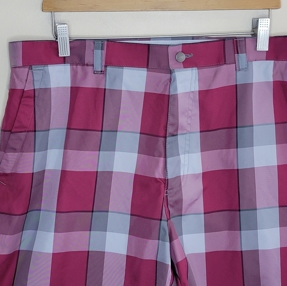 Callaway | Dark Red Gray Plaid Golf Shorts Size 38 - Picture 2 of 4